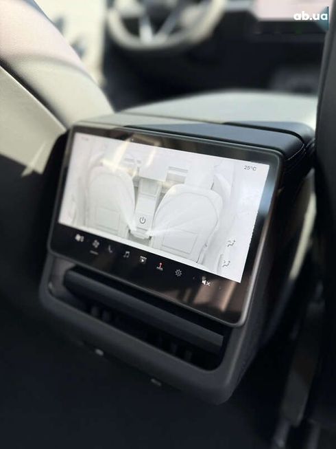 Tesla Model 3 2024 - фото 19