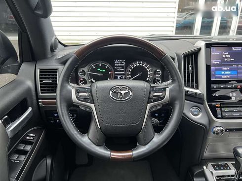 Toyota Land Cruiser 2016 - фото 15