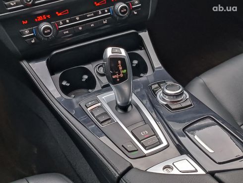 BMW 5 серия 2016 черный - фото 15
