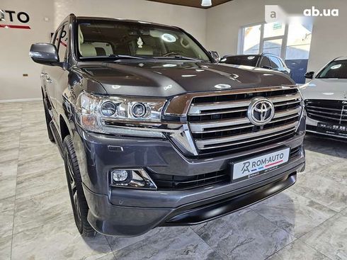 Toyota Land Cruiser 2016 - фото 10