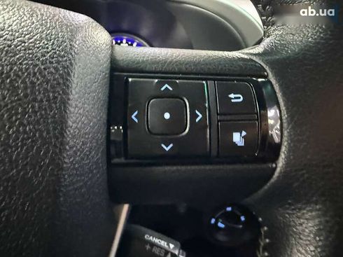 Toyota Hilux 2018 - фото 24