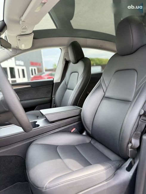 Tesla Model Y 2024 - фото 26