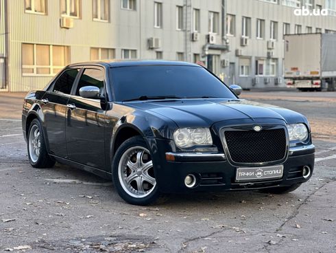 Chrysler 300C 2005 черный - фото 20