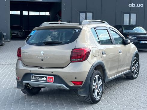 Renault Sandero 2019 бежевый - фото 28