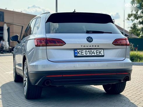 Volkswagen Touareg 2022 - фото 11