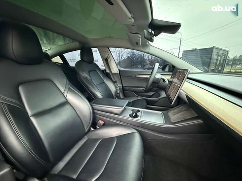 Tesla Model 3 2021 - фото 16