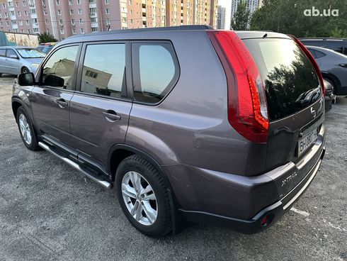 Nissan X-Trail 2012 пурпурный - фото 4