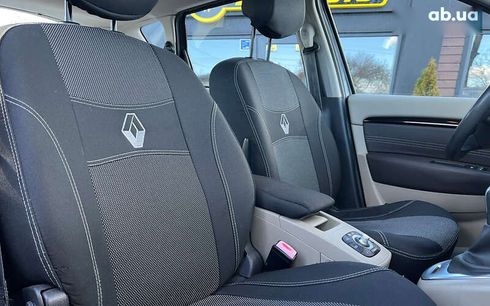 Renault Scenic 2010 - фото 18