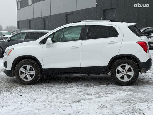 Chevrolet Trax 2016 белый - фото 12