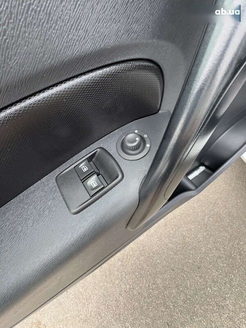 Renault Kangoo 2019 - фото 26