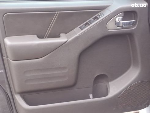 Nissan Frontier 2014 серый - фото 14