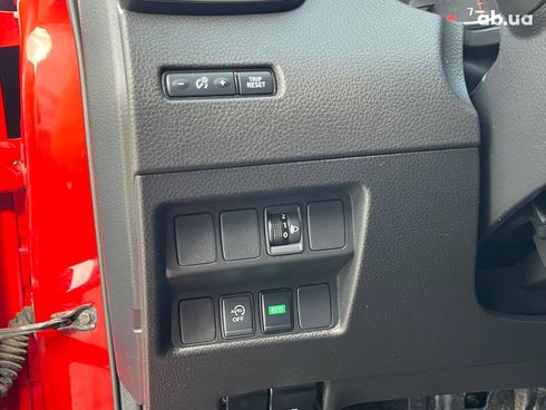Nissan Qashqai 2019 красный - фото 17