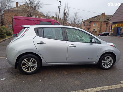 Nissan Leaf 2012 серебристый - фото 13