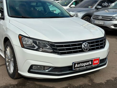 Volkswagen Passat 2016 белый - фото 4