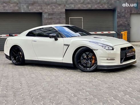 Nissan GT-R 2013 - фото 3