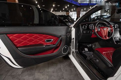 Bentley Continental GT 2012 - фото 20