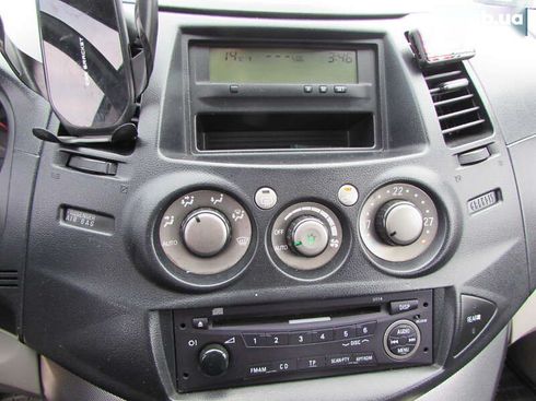 Mitsubishi Grandis 2007 - фото 27