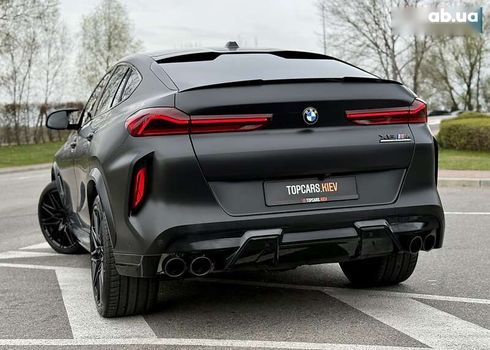 BMW X6 M 2024 - фото 12