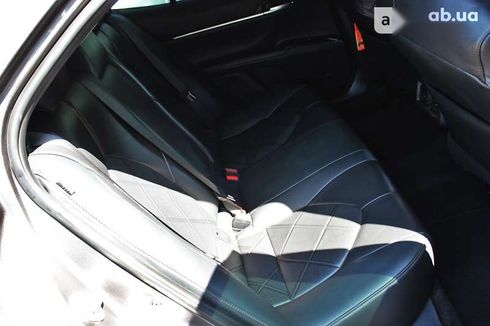 Toyota Camry 2018 - фото 30