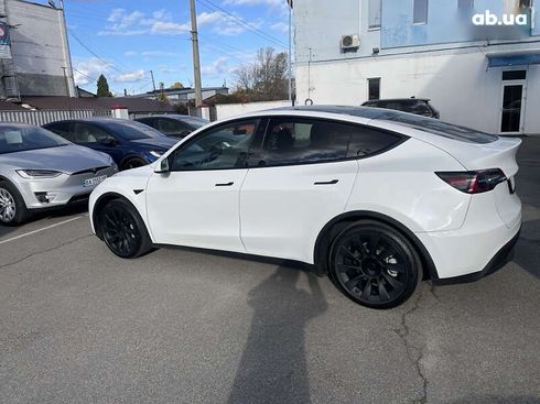 Tesla Model Y 2023 - фото 8