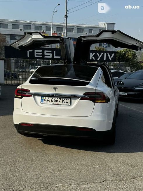 Tesla Model X 2019 - фото 20