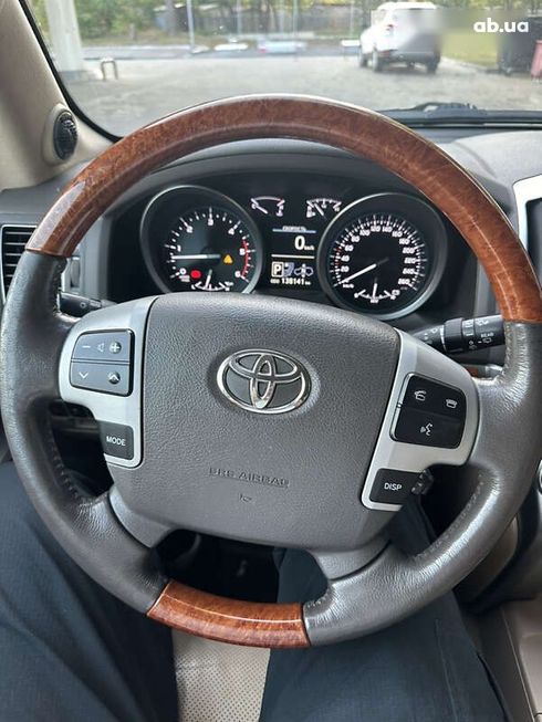 Toyota Land Cruiser 2014 - фото 14