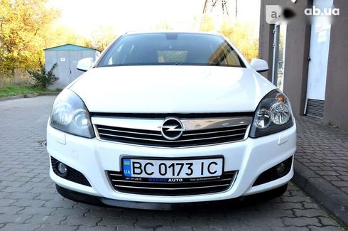 Opel Astra 2010 - фото 2