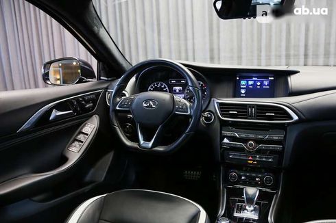 Infiniti QX30 2017 - фото 13