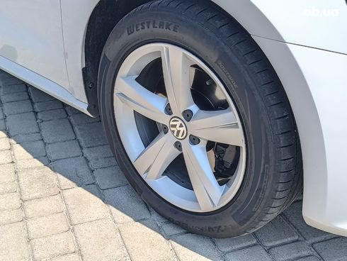 Volkswagen Passat 2015 бежевый - фото 6