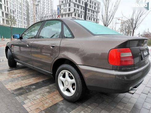 Audi A4 1996 - фото 11