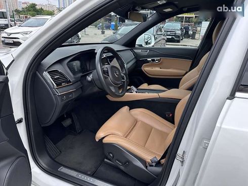 Volvo XC90 2021 - фото 28