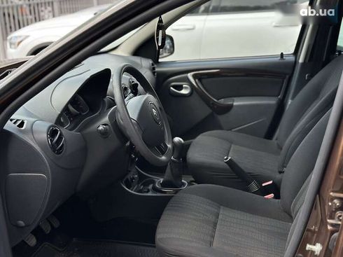 Renault Duster 2012 - фото 12