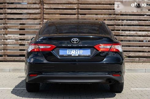 Toyota Camry 2017 - фото 10