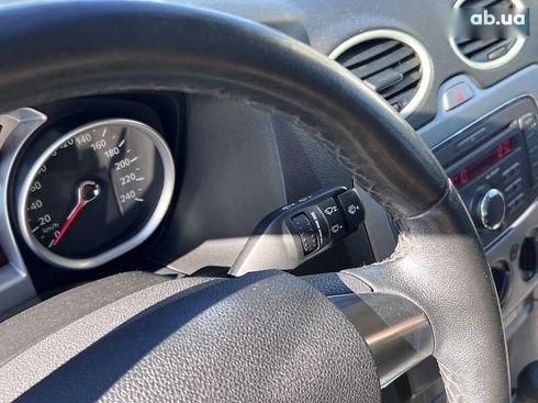 Ford Focus 2010 - фото 25