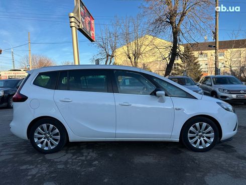 Opel Zafira 2016 белый - фото 13