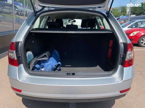 Skoda Octavia 2020 - фото 23
