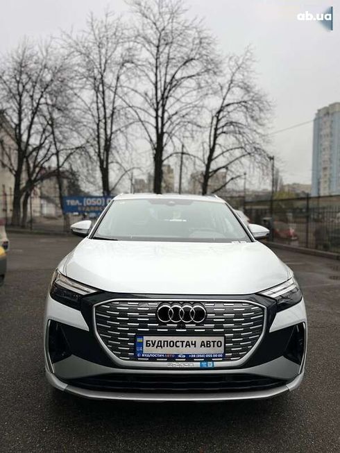 Audi Q4 e-tron 2023 - фото 2