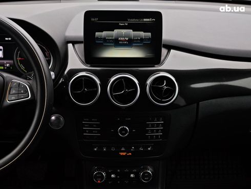 Mercedes-Benz B-Класс 2017 черный - фото 65