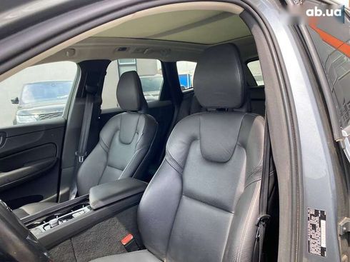 Volvo XC60 2019 - фото 18