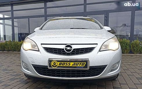 Opel Astra 2011 - фото 2