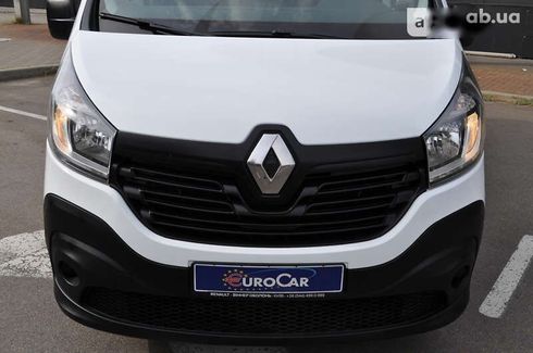 Renault Trafic 2017 - фото 16