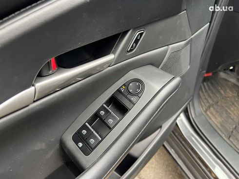 Mazda CX-30 2022 серый - фото 10