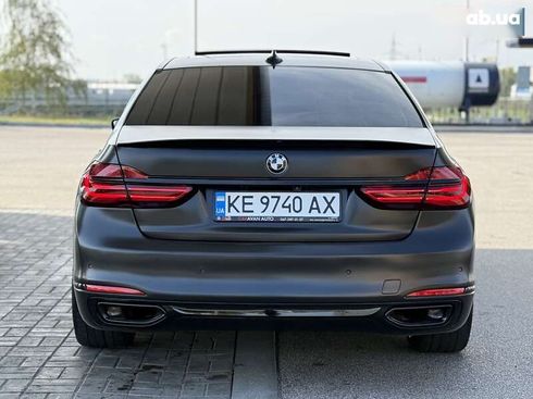 BMW 7 серия 2016 - фото 7