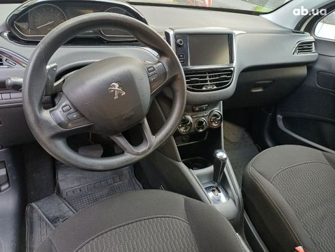 Peugeot 208 2017 белый - фото 11