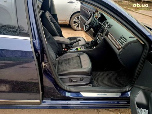 Volkswagen Passat 2014 синий - фото 7