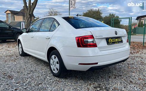 Skoda Octavia 2019 - фото 7