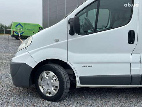 Renault Trafic 2009 белый - фото 3