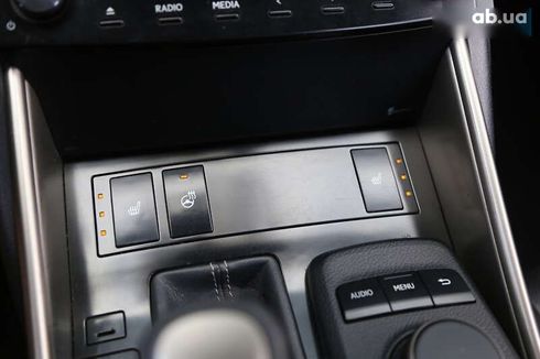 Lexus IS 2013 - фото 21