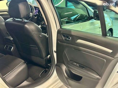 Renault Megane 2018 - фото 18
