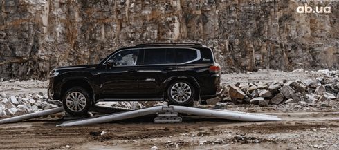 Toyota Land Cruiser 2023 - фото 6
